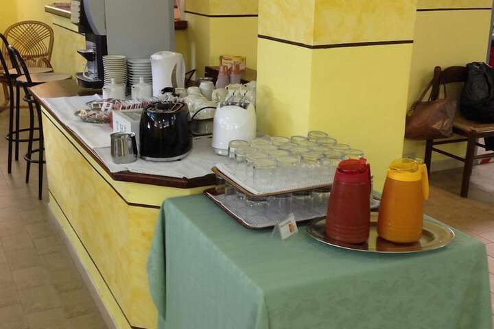 Breakfast/Coffee Service 19 of 32