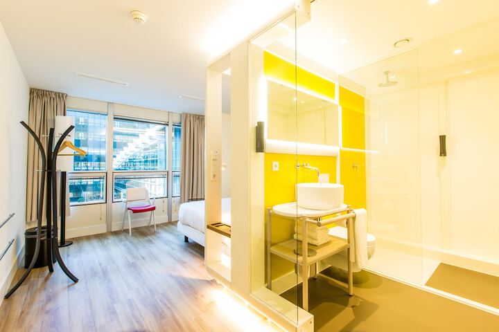 Room 15 of 54