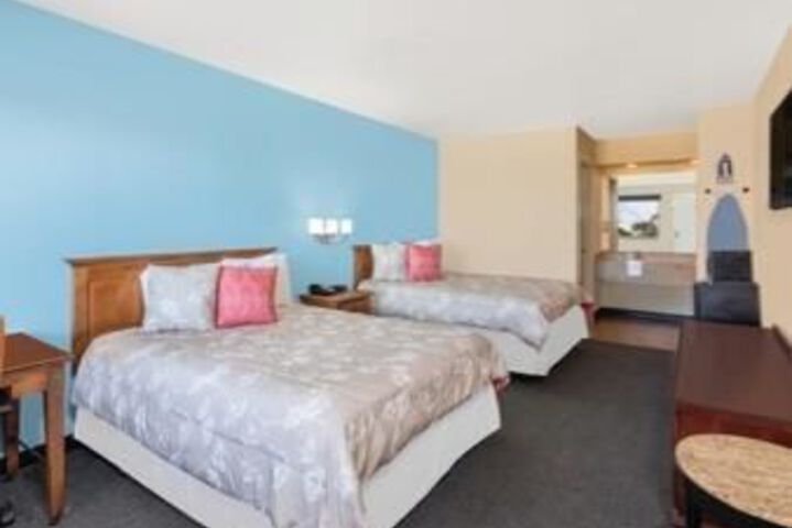 Room 107 of 128