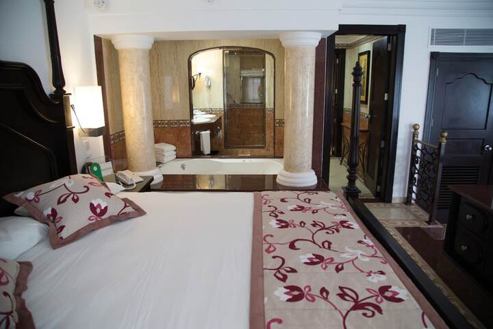 Room 15 of 74