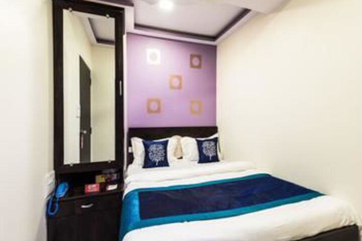 Room 18 of 22