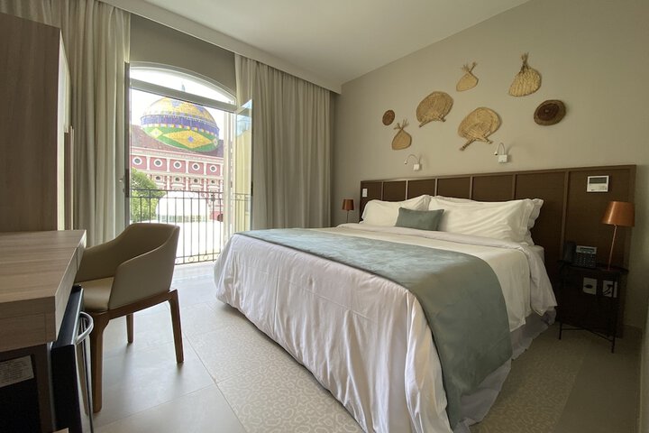Room 10 of 77