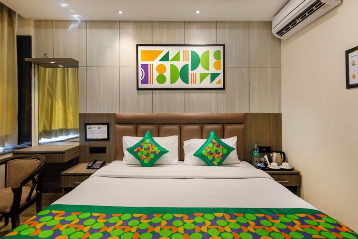 Room 10 of 29