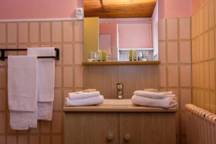Room 3 of 25