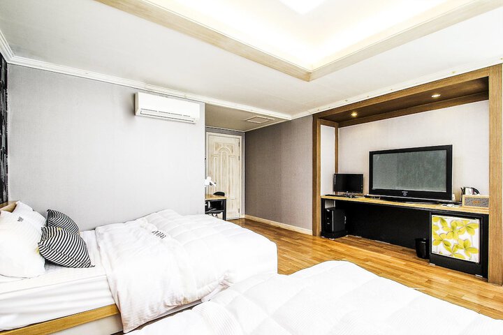 Room 18 of 41