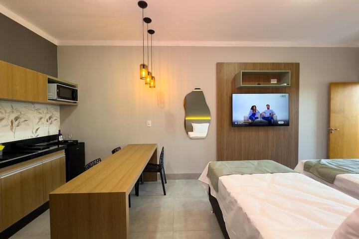 Room 17 of 33