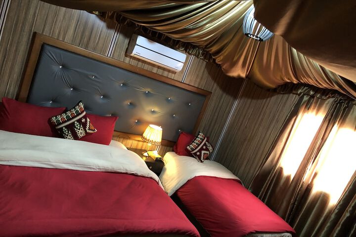 Room 8 of 38