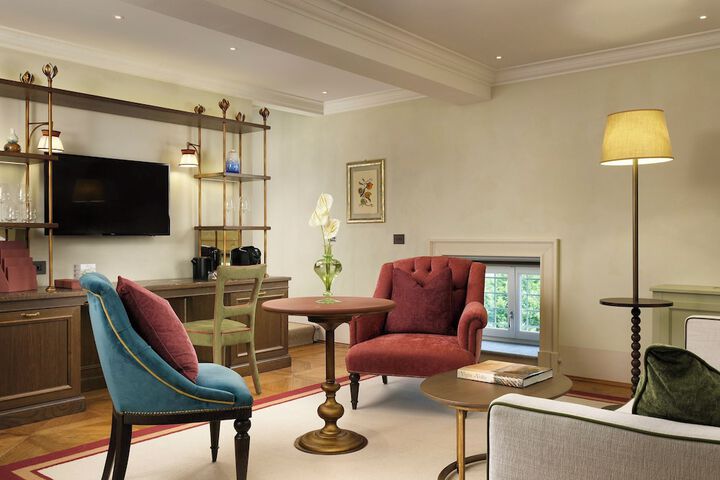 Room 40 of 76