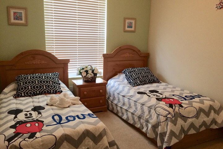 Room 10 of 43