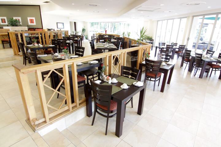 Dining 67 of 120