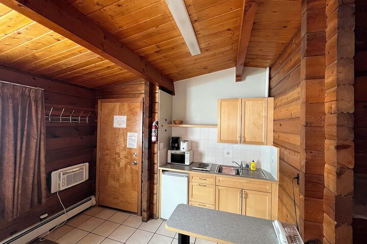 Room 2 of 17