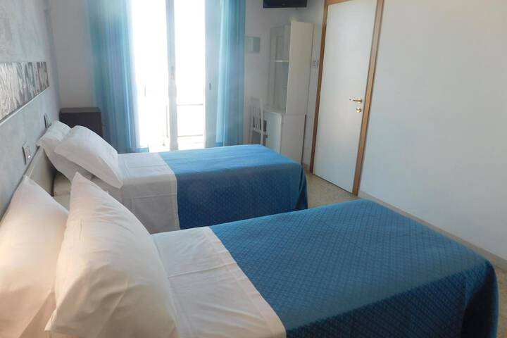 Room 16 of 54