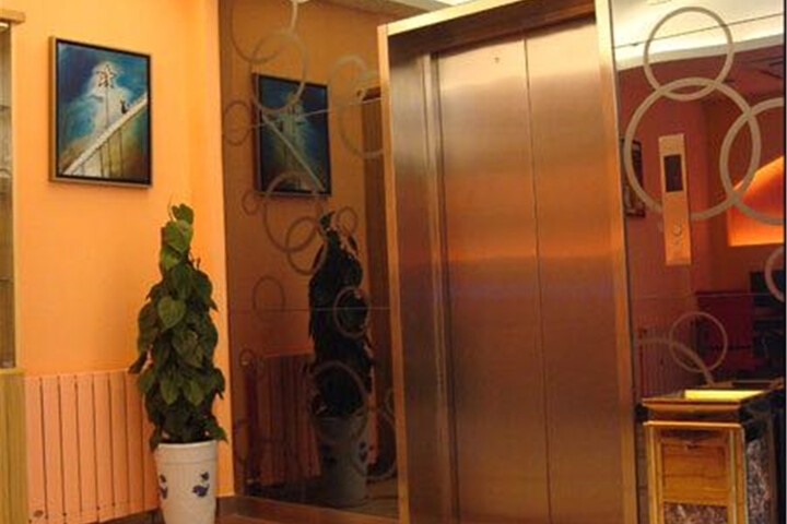 Hotel Interior 10 of 23