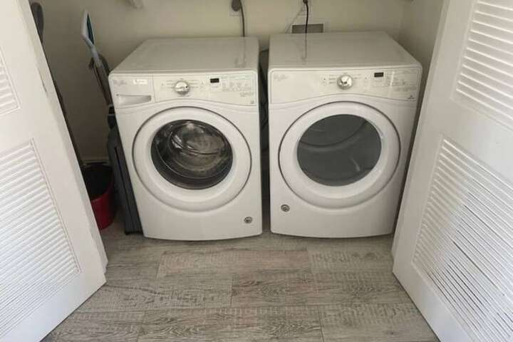 Laundry 16 of 172