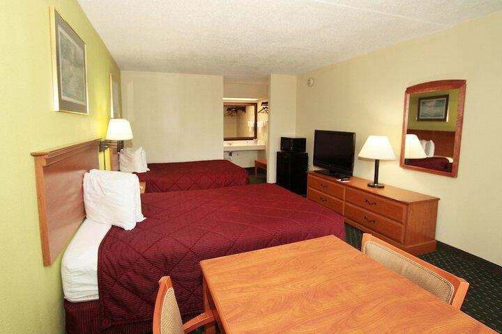 2 Double Beds (2 of 10)