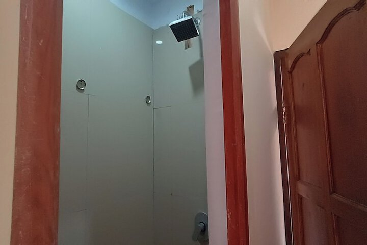 Room 4 of 34