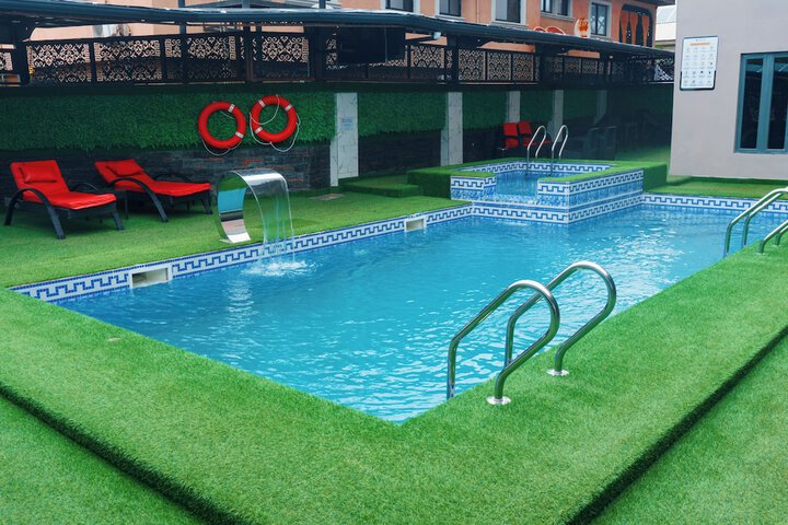 Pool 15 of 17