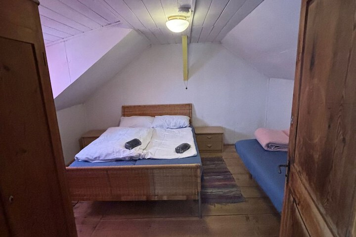 Room 25 of 61