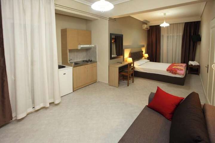 Room 35 of 48