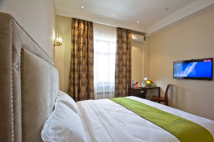 Room 10 of 47