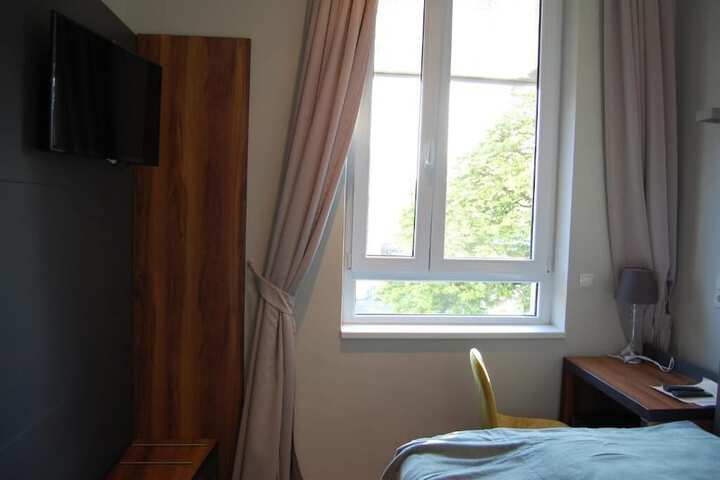 Room 9 of 67