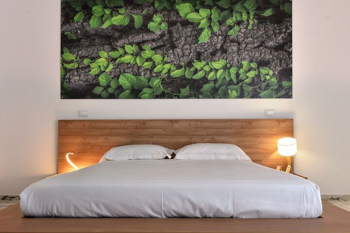 Room 46 of 212