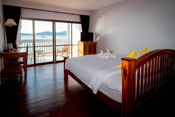 Room 4 of 69