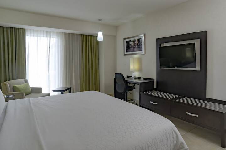 Room 22 of 107