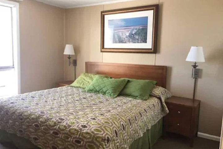 2 Bedrooms Suite King and Queen Bed Partial Ocean View Sofa (1 of 8)