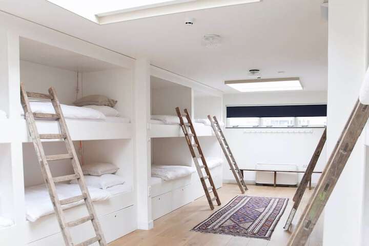 Room 18 of 42