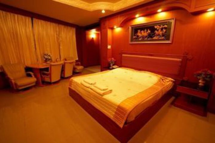 Room 22 of 49