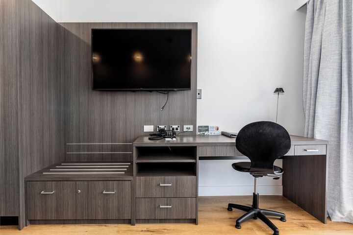 Room 12 of 29