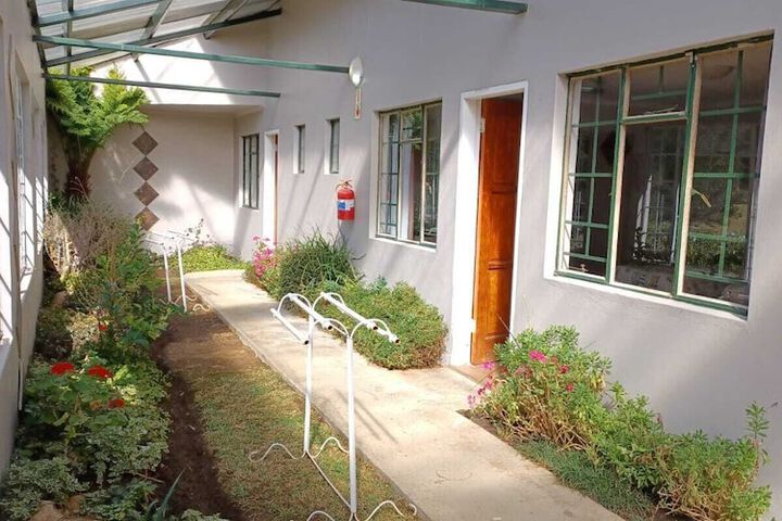 Hotel Exterior 89 of 96