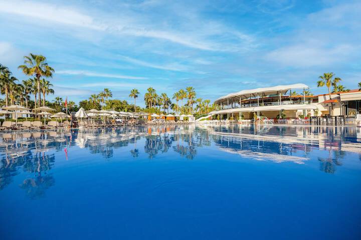 Pool 44 of 259