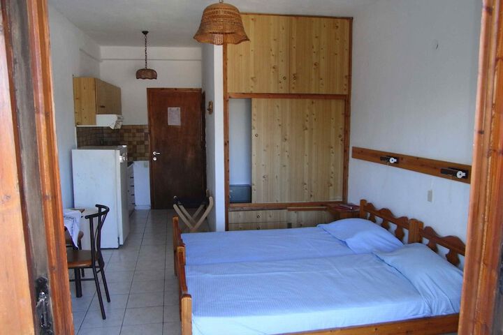 Room 28 of 32