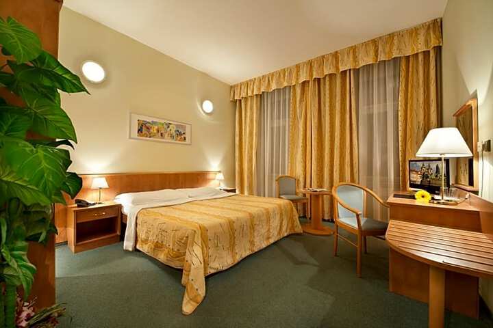 General 33 of 34