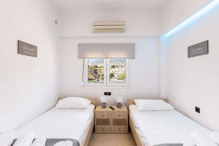 Room 2 of 12