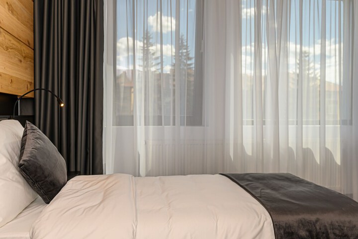 Room 35 of 131