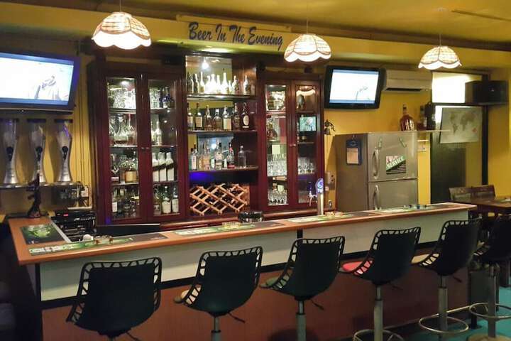 Lounge 56 of 75