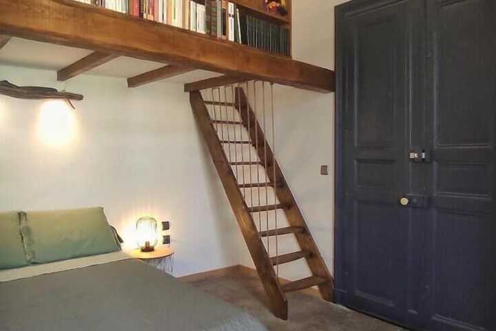 Room 6 of 14