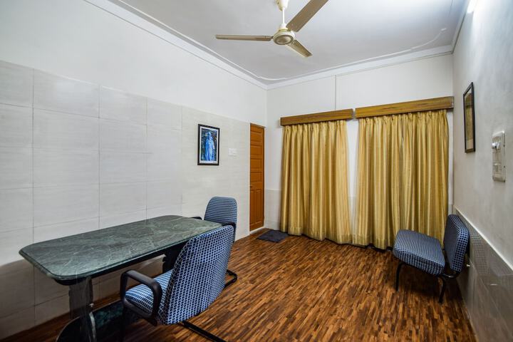 OYO 11874 HOME COZY STAY GOVERDHAN VILLA
