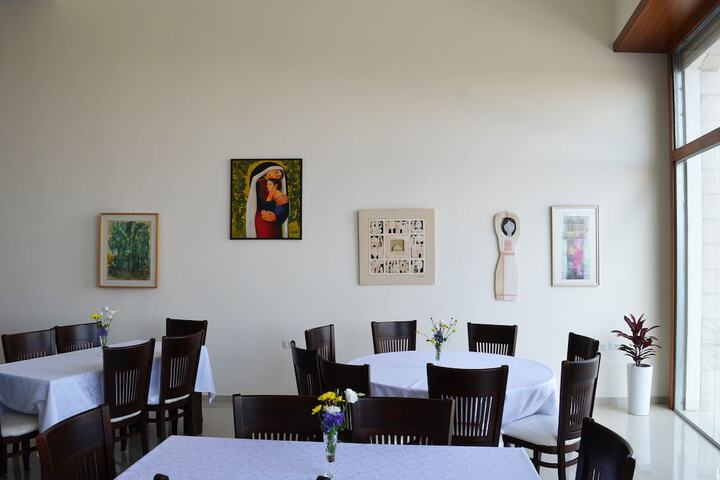 Dining 74 of 107
