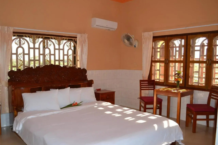 Room 3 of 19