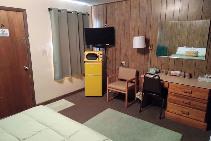 Room 2 of 21