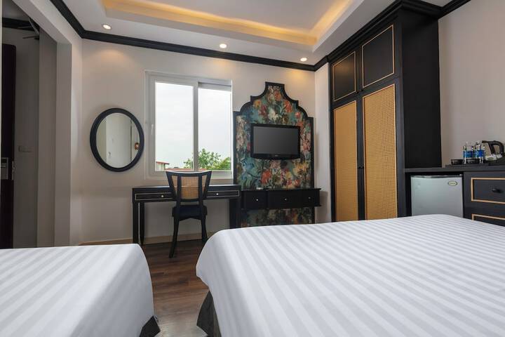 Room 16 of 35