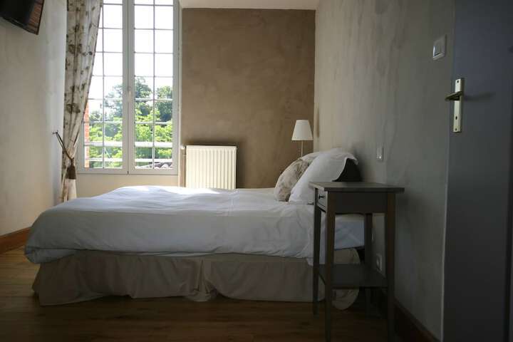 Room 6 of 67