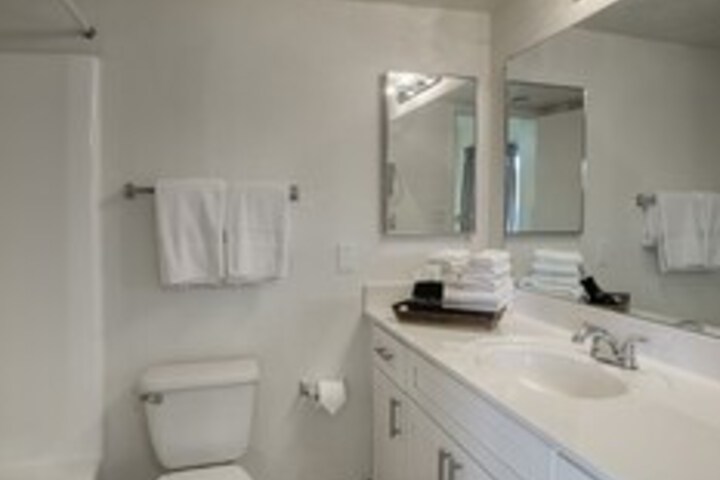 Room 7 of 27