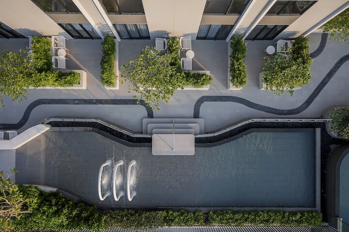 Pool 24 of 62