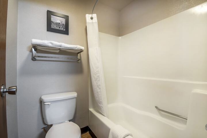 Room 13 of 24