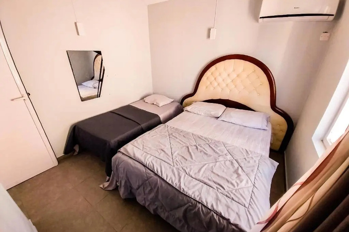 Room 3 of 21